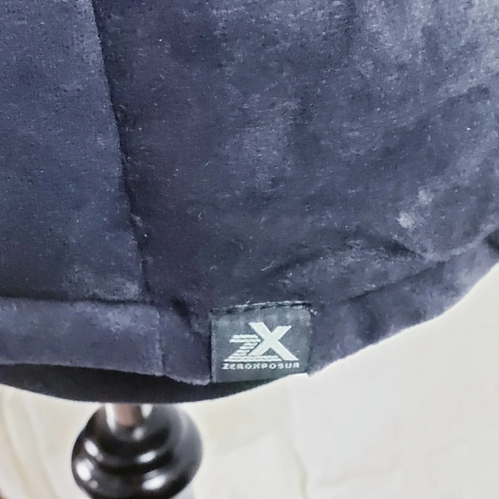 NWT - Zeroxposur Dark Blue Puffy Vest. Size L